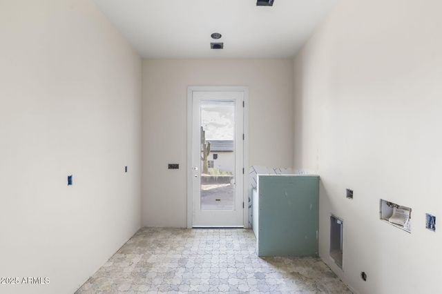 1730 W SENTINEL ROCK Road, Phoenix, AZ 85086