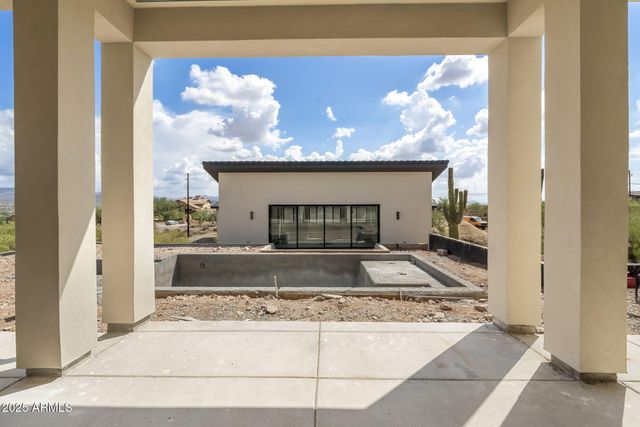 1730 W SENTINEL ROCK Road, Phoenix, AZ 85086