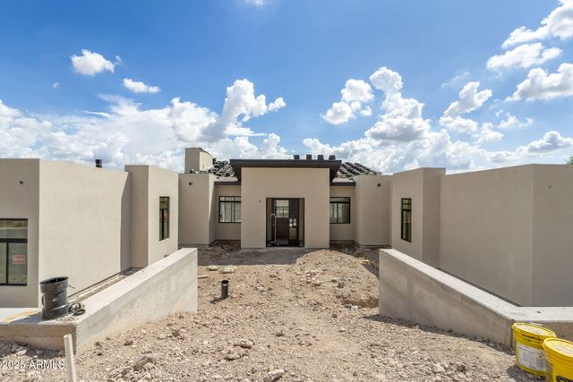 1730 W SENTINEL ROCK Road, Phoenix, AZ 85086