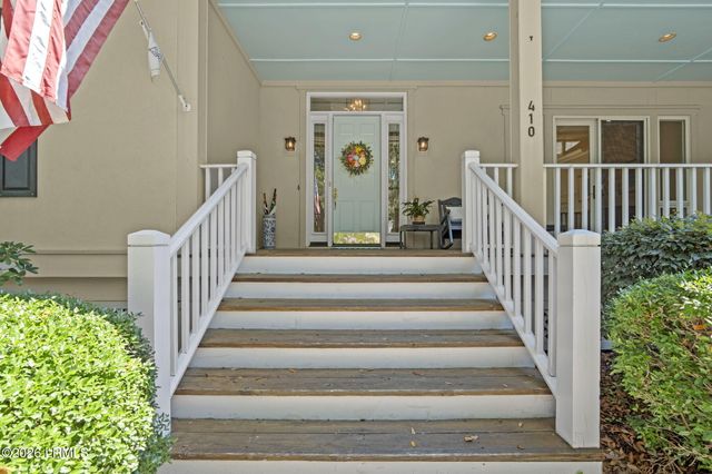 410 Island Circle, St. Helena Island, SC 29920