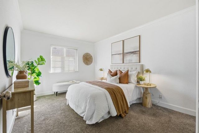 565 W Latimer Avenue, Campbell, CA 95008