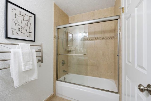 565 W Latimer Avenue, Campbell, CA 95008