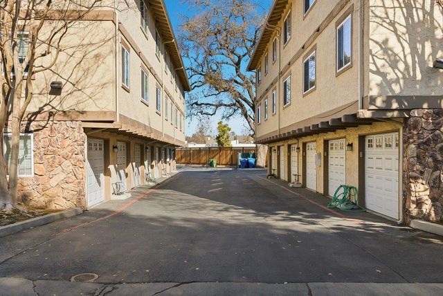 565 W Latimer Avenue, Campbell, CA 95008