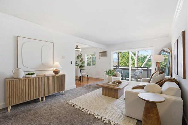 565 W Latimer Avenue, Campbell, CA 95008