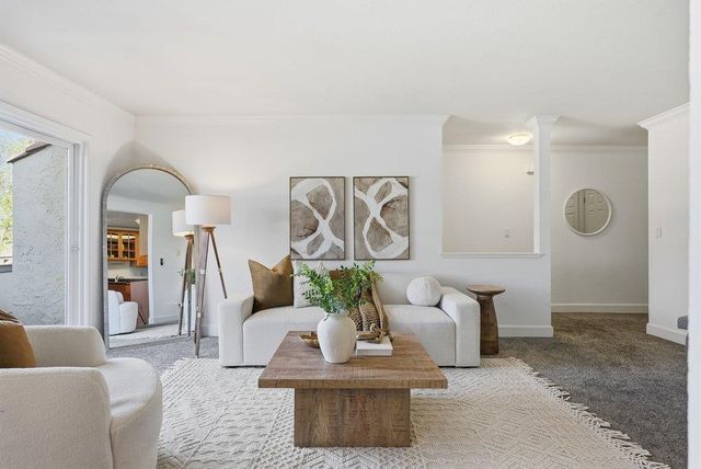 565 W Latimer Avenue, Campbell, CA 95008