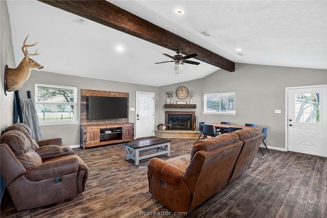 10054 Arnold Lane, Bryan, TX 77808