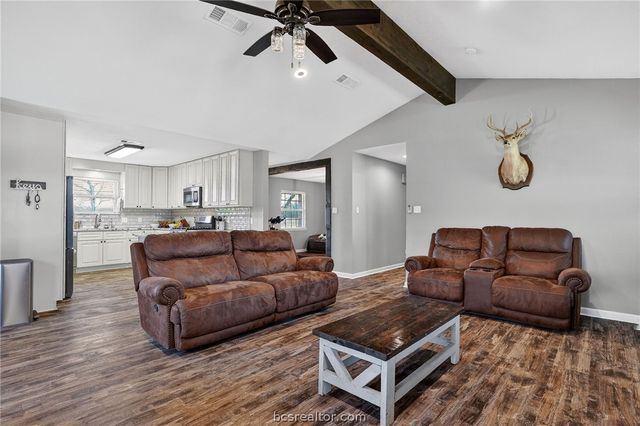 10054 Arnold Lane, Bryan, TX 77808