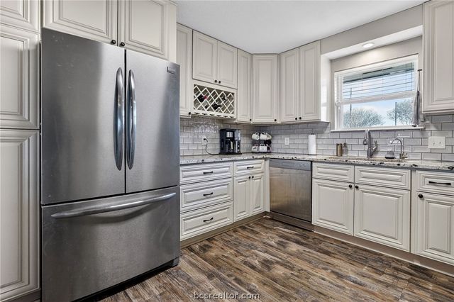 10054 Arnold Lane, Bryan, TX 77808