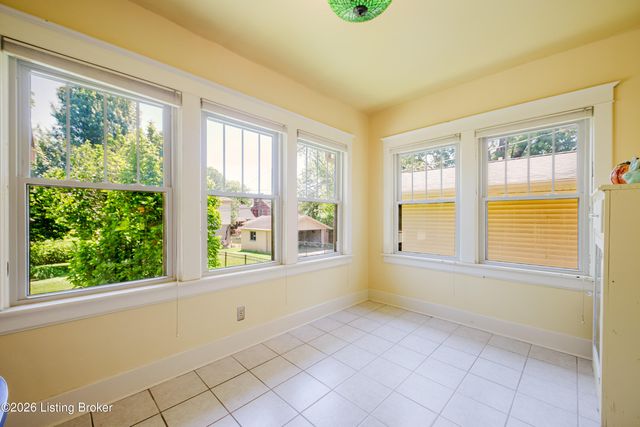 2232 Gladstone Ave, Louisville, KY 40205