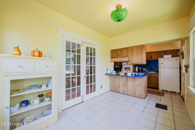 2232 Gladstone Ave, Louisville, KY 40205