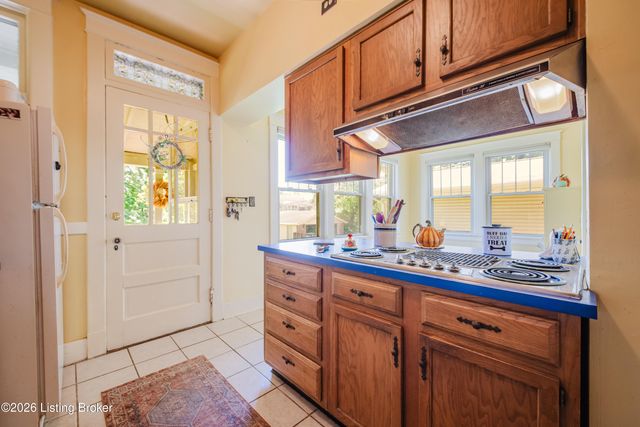 2232 Gladstone Ave, Louisville, KY 40205