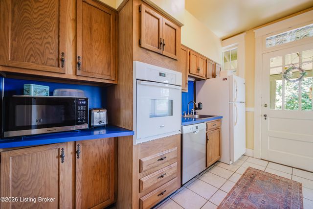 2232 Gladstone Ave, Louisville, KY 40205