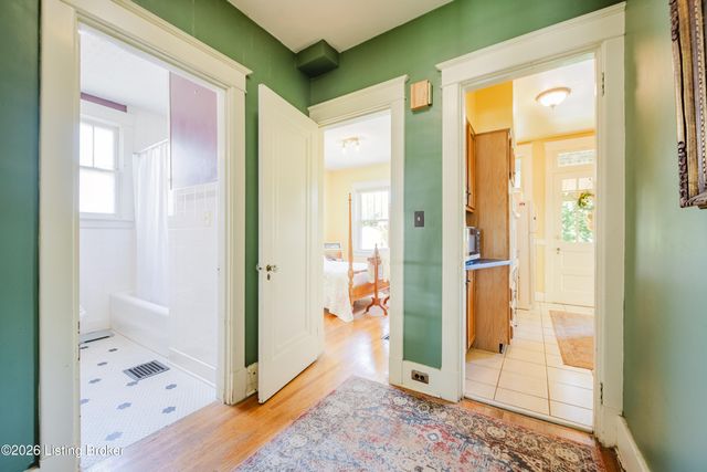 2232 Gladstone Ave, Louisville, KY 40205