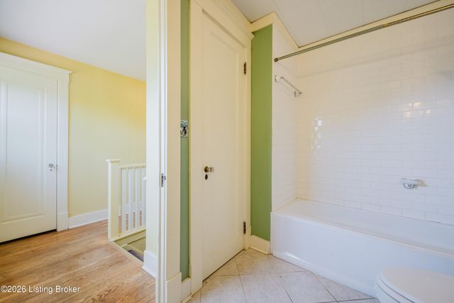 2232 Gladstone Ave, Louisville, KY 40205