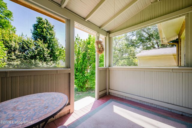 2232 Gladstone Ave, Louisville, KY 40205