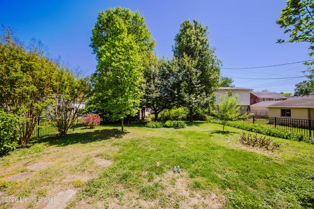 2232 Gladstone Ave, Louisville, KY 40205