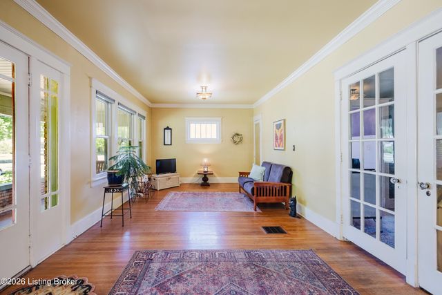 2232 Gladstone Ave, Louisville, KY 40205