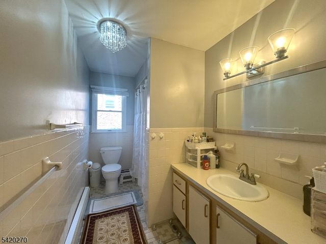 525 Stuyvesant Ave 2, Lyndhurst Twp., NJ 07071