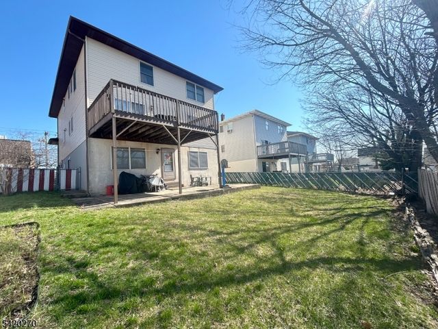 525 Stuyvesant Ave 2, Lyndhurst Twp., NJ 07071