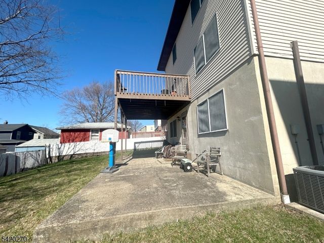 525 Stuyvesant Ave 2, Lyndhurst Twp., NJ 07071