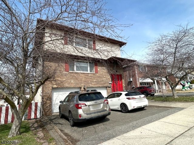 525 Stuyvesant Ave 2, Lyndhurst Twp., NJ 07071