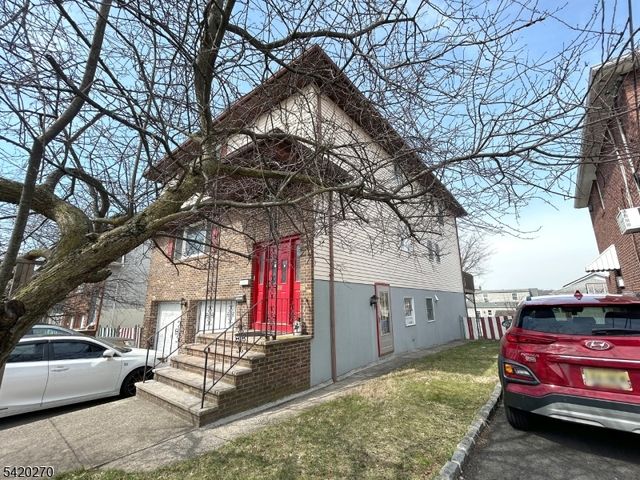 525 Stuyvesant Ave 2, Lyndhurst Twp., NJ 07071