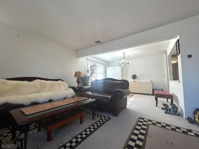 525 Stuyvesant Ave 2, Lyndhurst Twp., NJ 07071