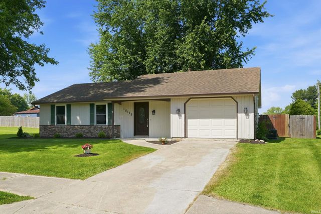 15115 Hedgebrook Drive, Huntertown, IN 46748