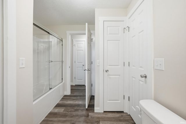 15115 Hedgebrook Drive, Huntertown, IN 46748