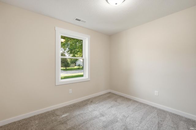 15115 Hedgebrook Drive, Huntertown, IN 46748