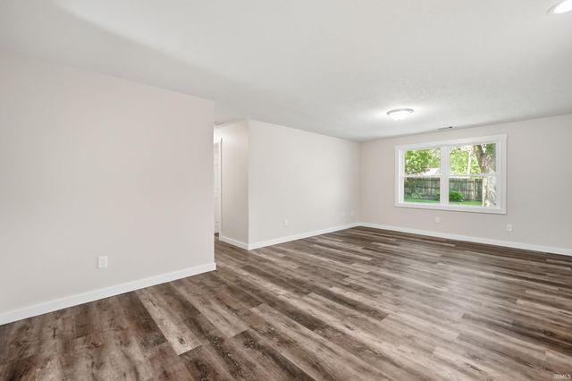 15115 Hedgebrook Drive, Huntertown, IN 46748