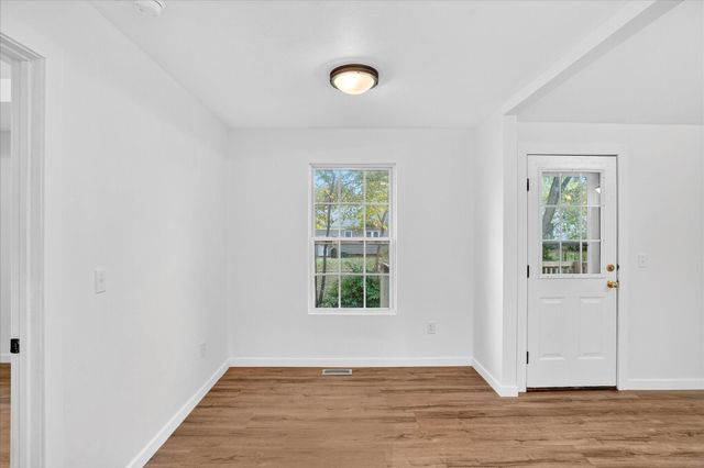 1027 South Missouri Avenue, Springfield, MO 65807