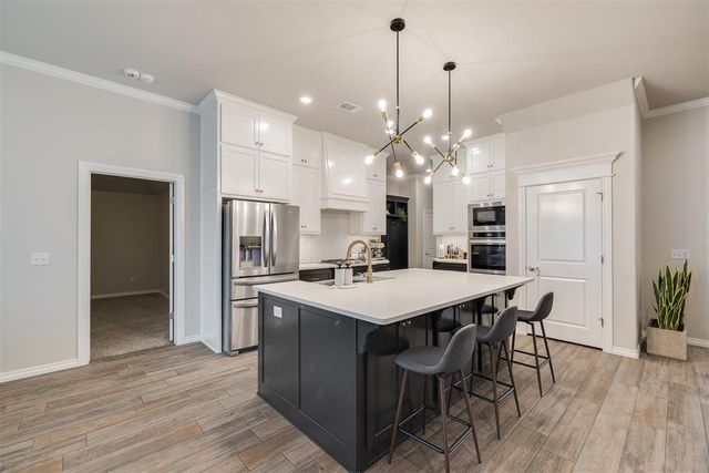 801 Bison Crossing Drive, Yukon, OK 73099