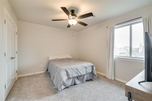 801 Bison Crossing Drive, Yukon, OK 73099