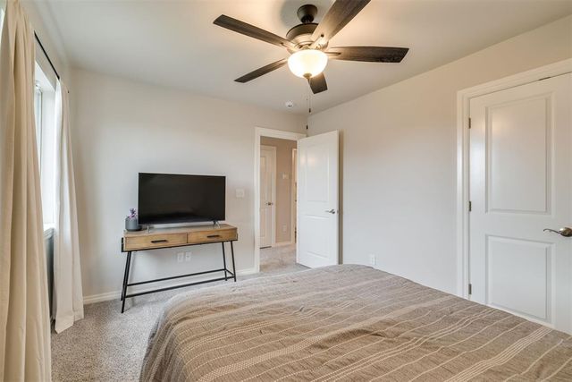 801 Bison Crossing Drive, Yukon, OK 73099
