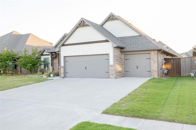 801 Bison Crossing Drive, Yukon, OK 73099