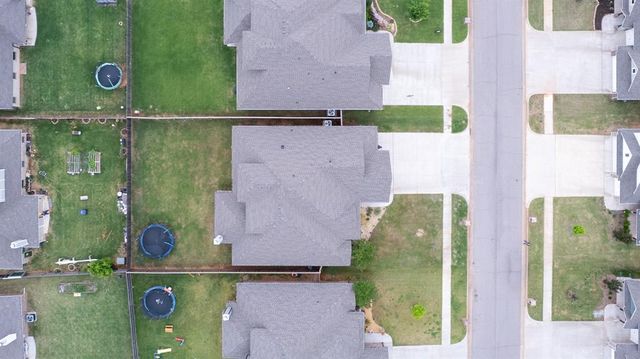 801 Bison Crossing Drive, Yukon, OK 73099