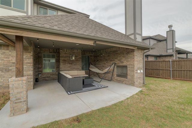 801 Bison Crossing Drive, Yukon, OK 73099