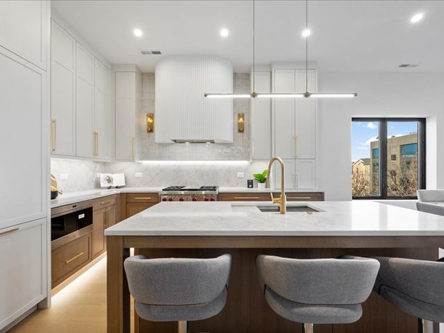 1433 W Cortez Street PH, Chicago, IL 60622