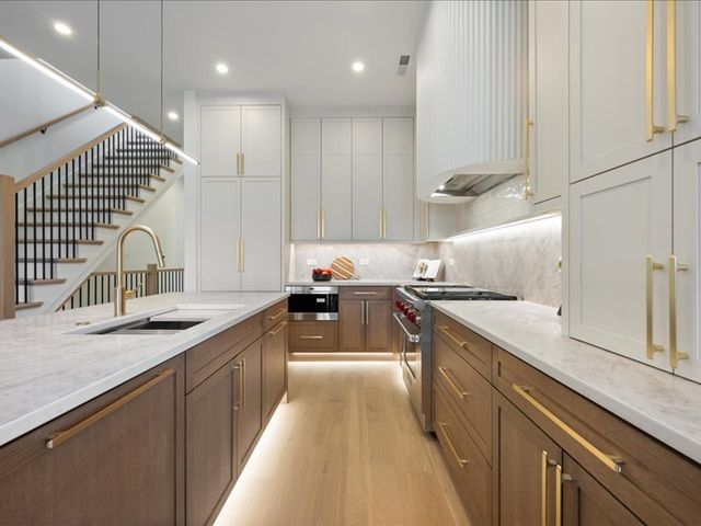 1433 W Cortez Street PH, Chicago, IL 60622