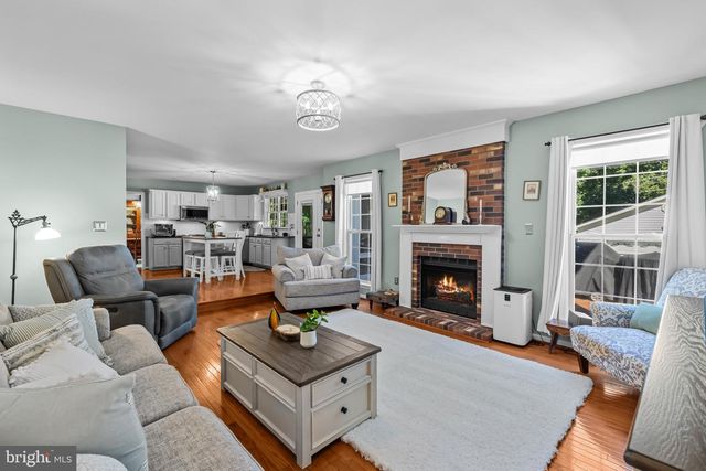 2764 OMISOL RD, Woodbridge, VA 22192