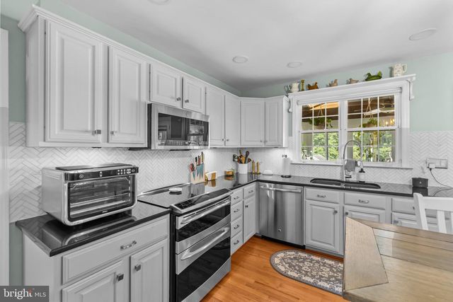 2764 OMISOL RD, Woodbridge, VA 22192