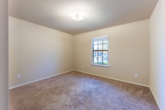 216 Chimney Rock Drive, Waxahachie, TX 75167