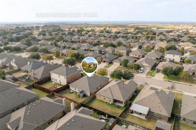 216 Chimney Rock Drive, Waxahachie, TX 75167