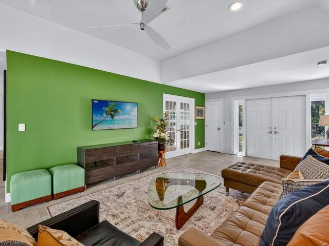 3331 3rd AVE NW, Naples, FL 34120