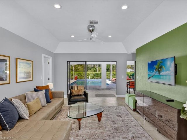 3331 3rd AVE NW, Naples, FL 34120