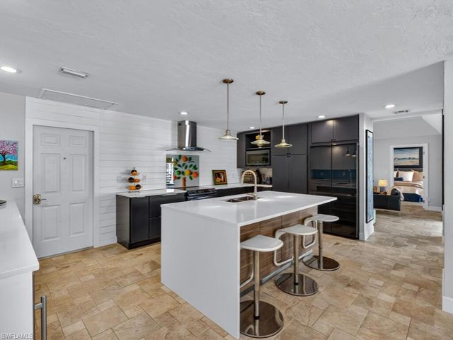 3331 3rd AVE NW, Naples, FL 34120