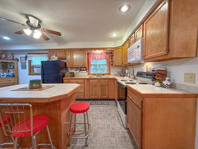 974 Adams Acres Road, Wellington, KY 40387