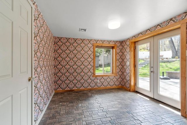 167 Townsend Harbor Road, Lunenburg, MA 01462