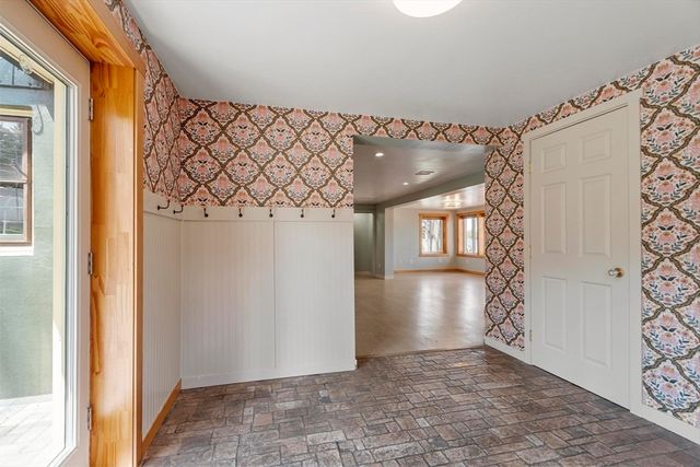 167 Townsend Harbor Road, Lunenburg, MA 01462
